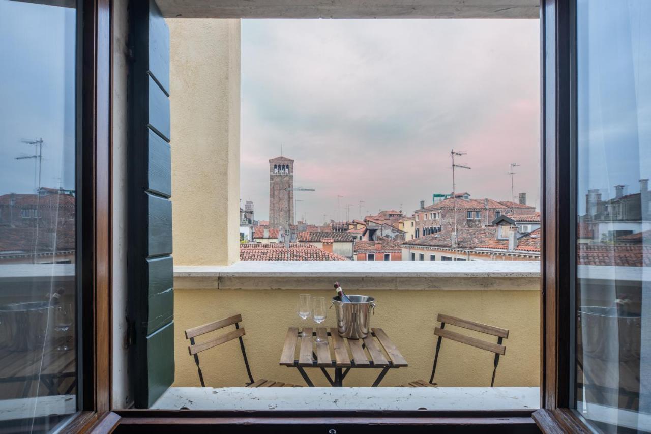 Bright Apartment On Venetian Roofs R&R Buitenkant foto